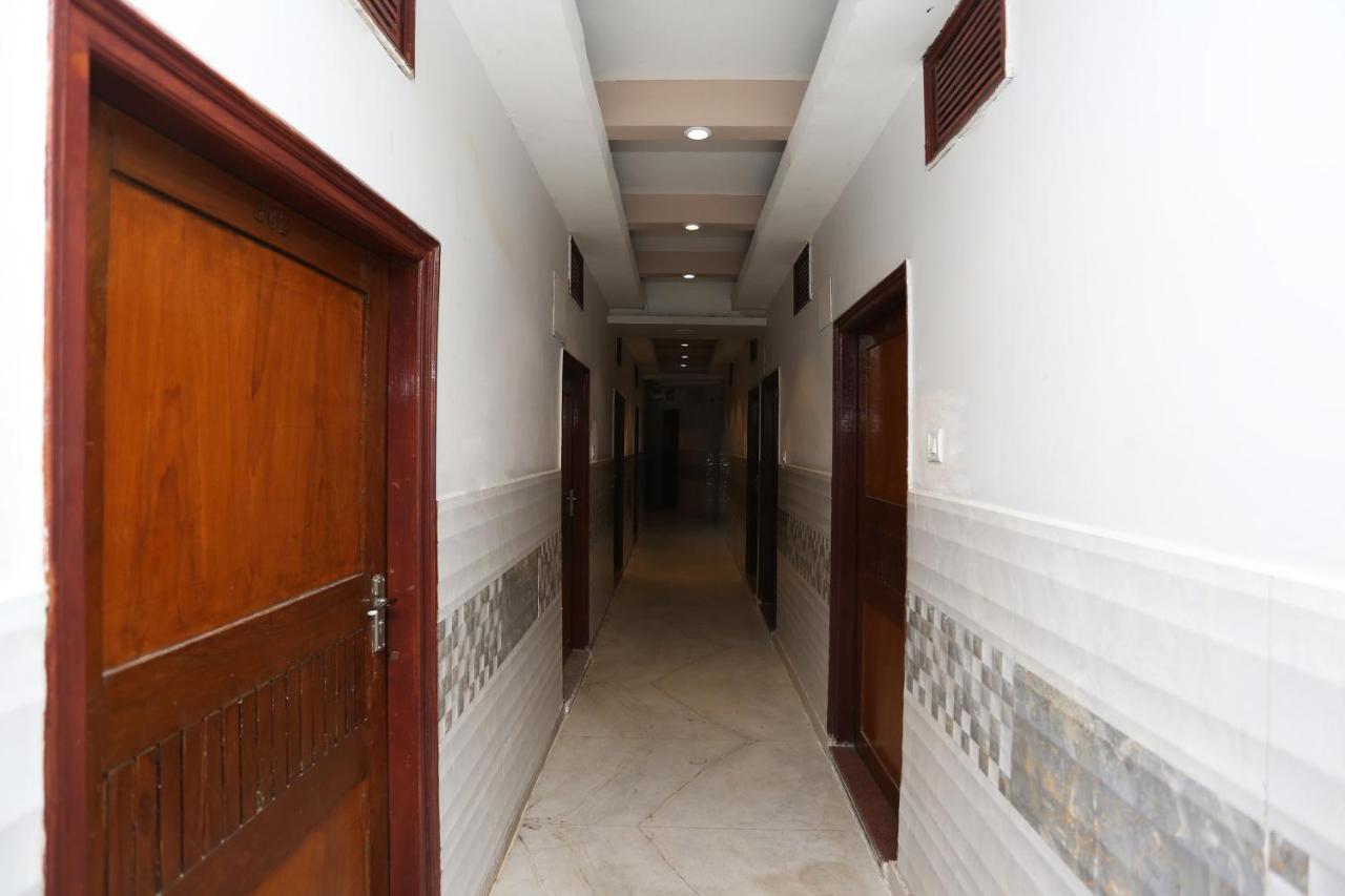 Oyo 4956 Hotel Maharaja Palace กานปูร์ ภายนอก รูปภาพ