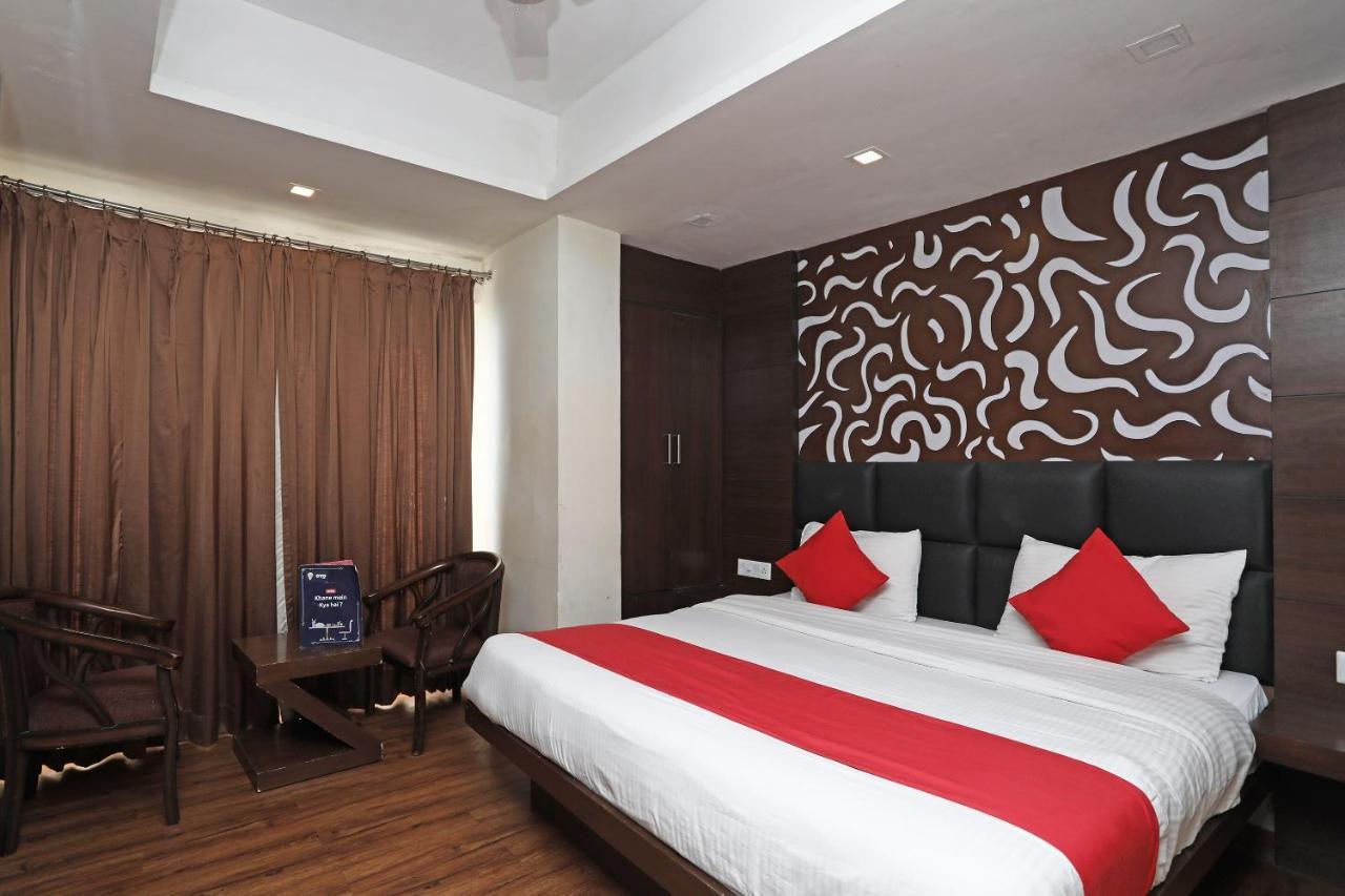 Oyo 4956 Hotel Maharaja Palace กานปูร์ ภายนอก รูปภาพ