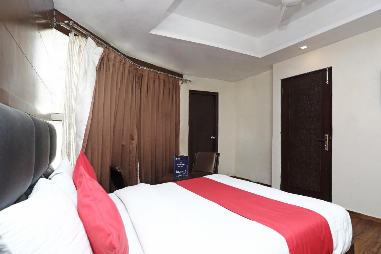 Oyo 4956 Hotel Maharaja Palace กานปูร์ ภายนอก รูปภาพ