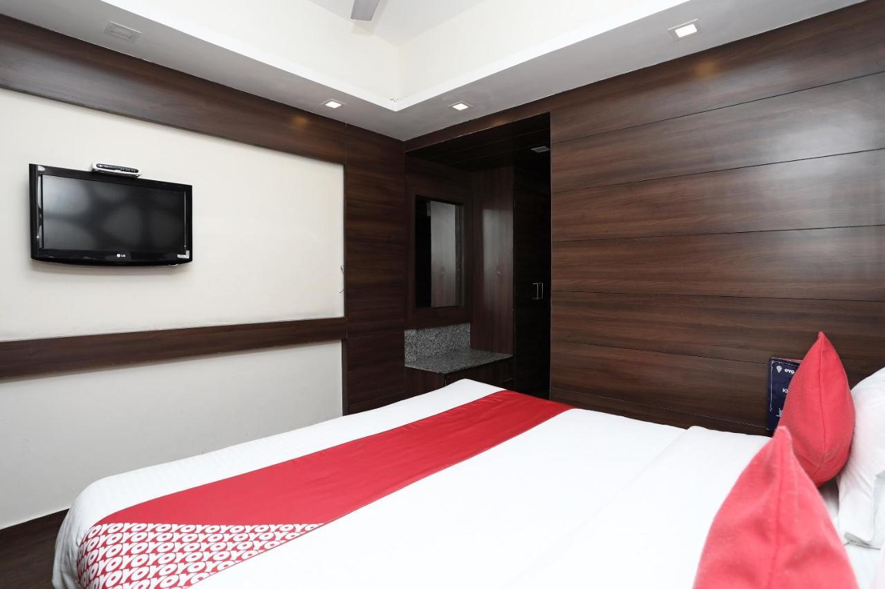 Oyo 4956 Hotel Maharaja Palace กานปูร์ ภายนอก รูปภาพ