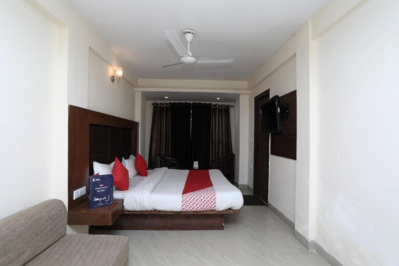 Oyo 4956 Hotel Maharaja Palace กานปูร์ ภายนอก รูปภาพ