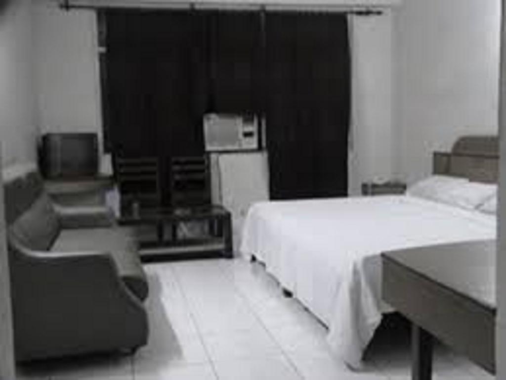 Oyo 4956 Hotel Maharaja Palace กานปูร์ ภายนอก รูปภาพ