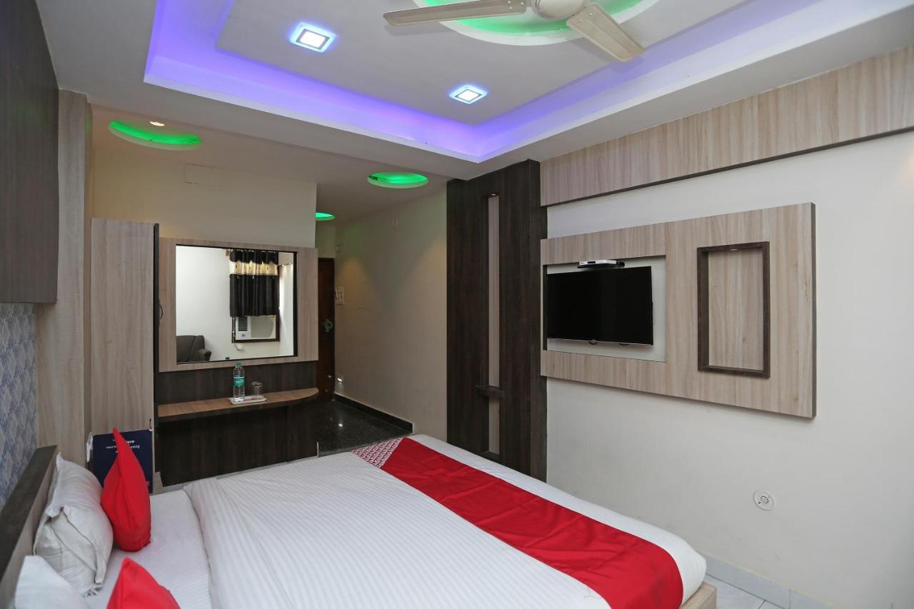Oyo 4956 Hotel Maharaja Palace กานปูร์ ภายนอก รูปภาพ